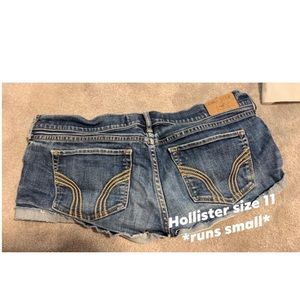 Hollister Mid Rose Short Shorts